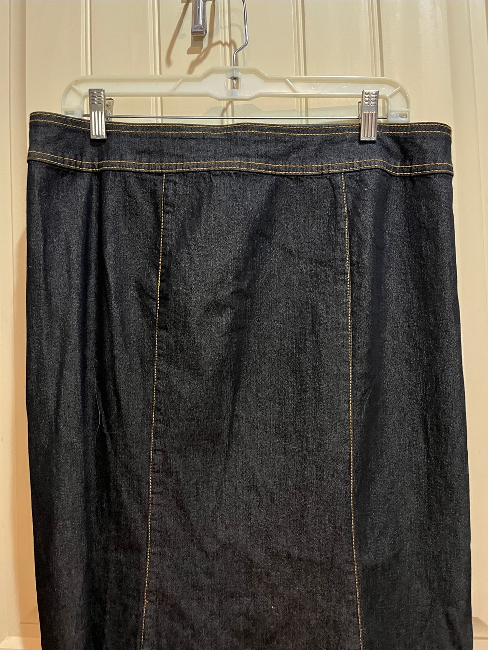 Bisou Bisou Flared Mermaid Denim
Long Jean Skirt Michele Bohbot size 12 women’s - Picture 4 of 8